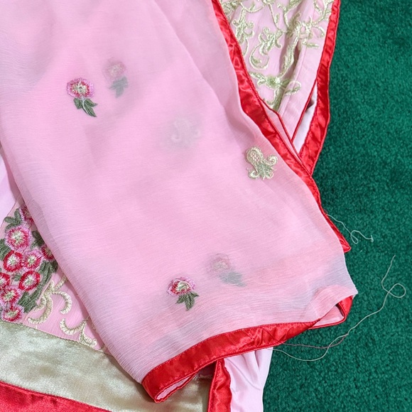 Elegant Pink Embroidered Kurta set - Picture 10 of 12